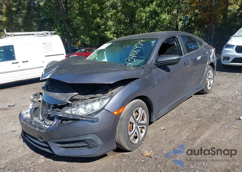 2017 Honda Civic Lx z USA, uszkodzony, nr VIN 19XFC2F54HE202472
